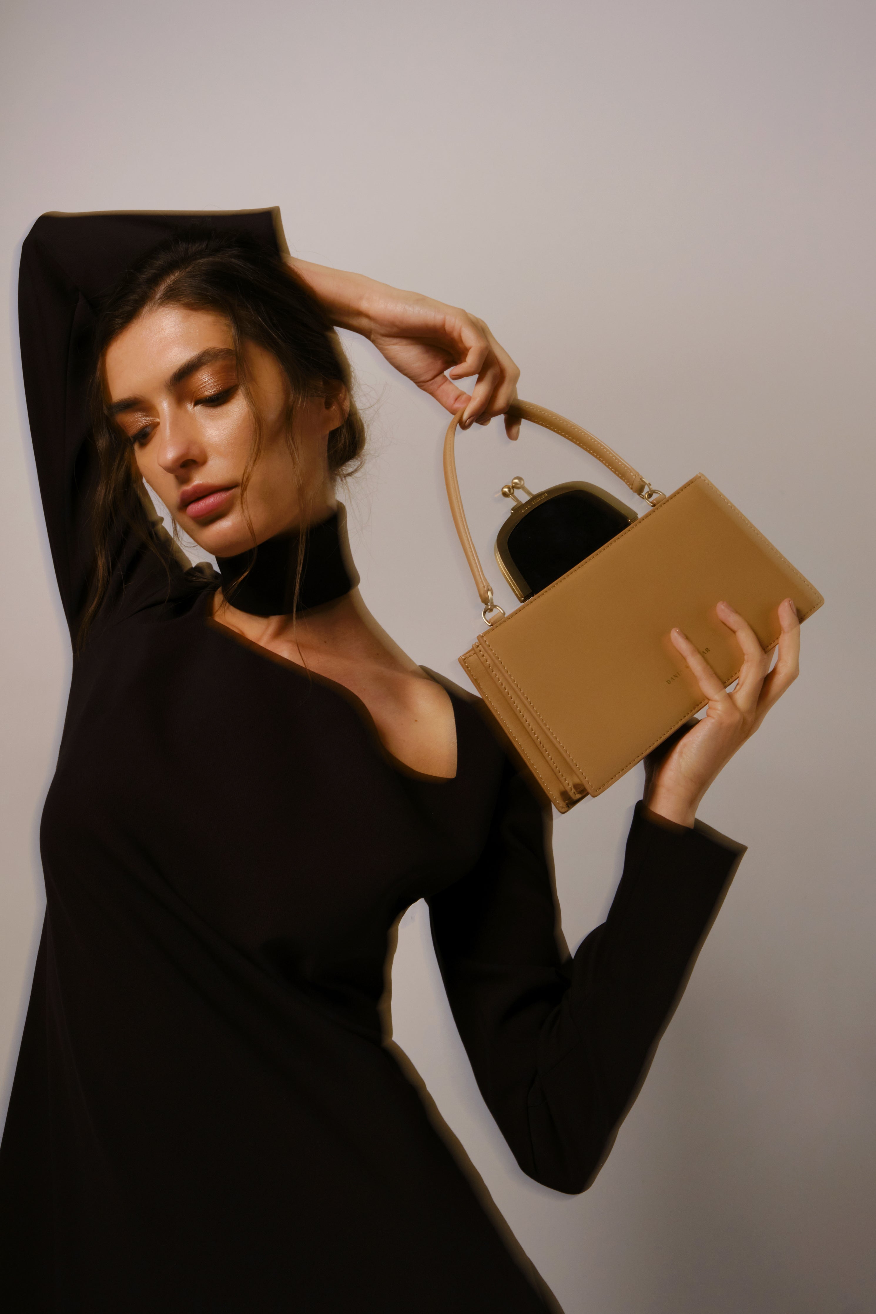 MAJJ - Black/ Nutmeg Bag