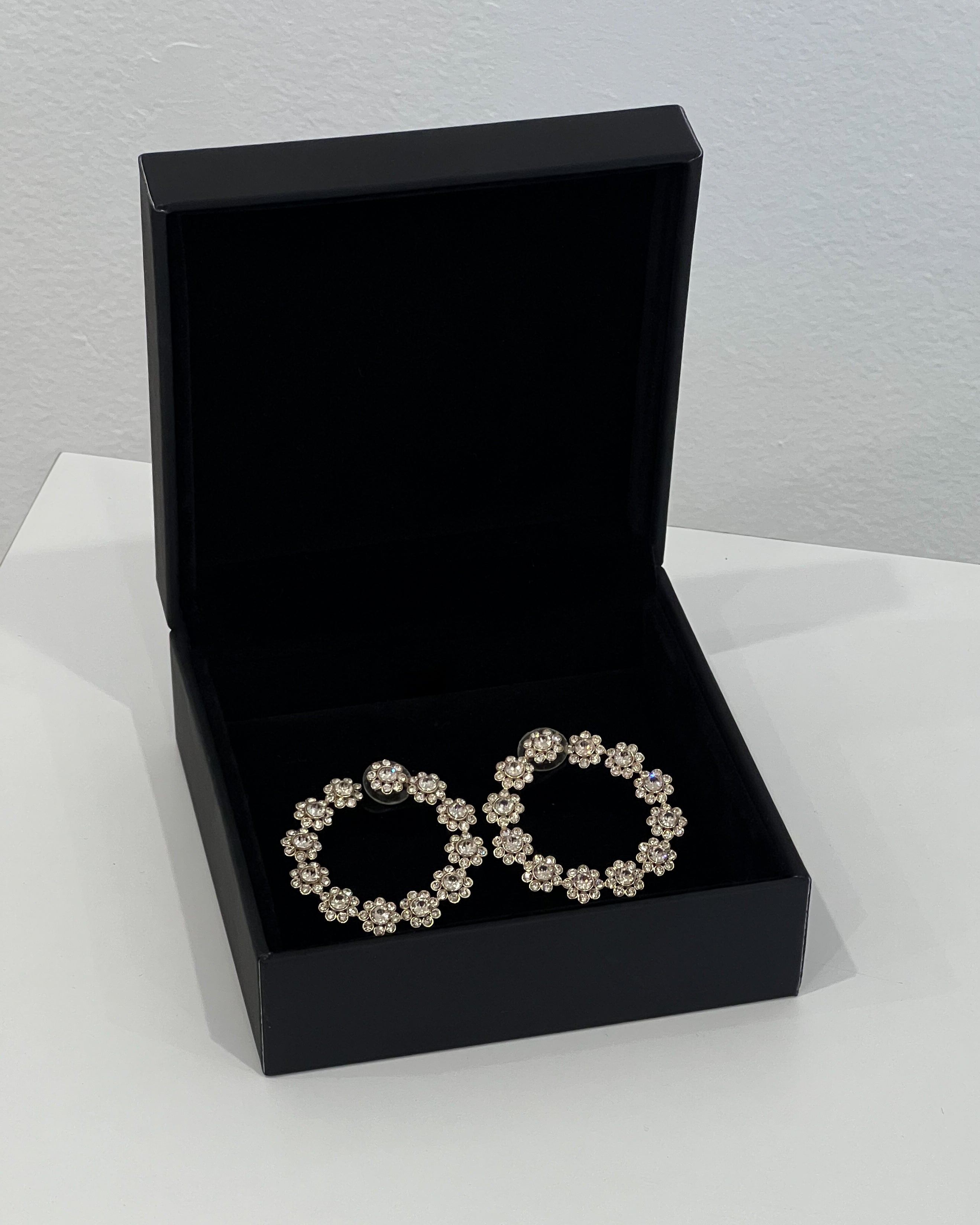 أقراط ميلا - ذهبي